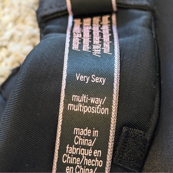Victorias Secret Black Very Sexy Bra Sz 32A Push Up Padding Plunge Strapless - Picture 10 of 10